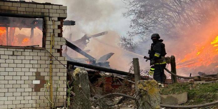 Последствия российской атаки по Новгород-Северскому, фото: ГСЧС