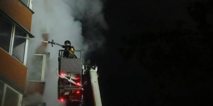 Последствия ночной атаки по Киеву 22 октября, фото: ГСЧС