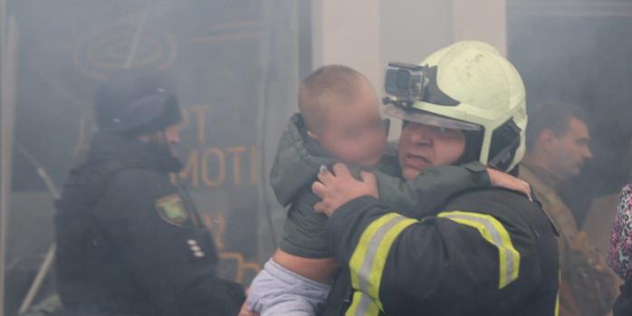 Рашисты 22 октября нанесли удар по детскому саду в Харькове, фото: ГСЧС