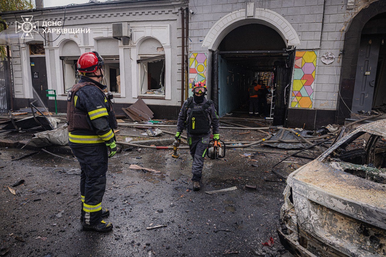 Наслідки обстрілу Харкова. Фото: ДСНС