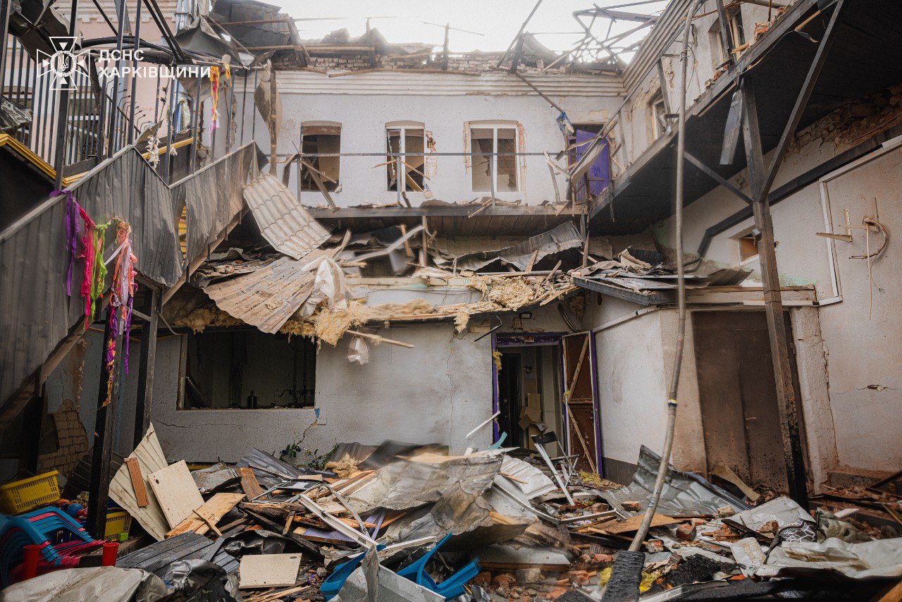Наслідки обстрілу Харкова. Фото: ДСНС