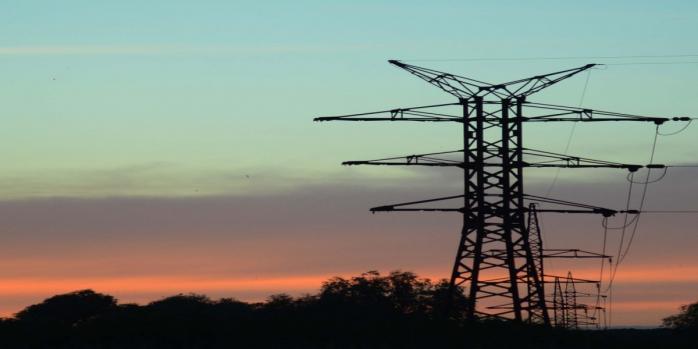 В Украине продолжают действовать графики отключений электроэнергии, фото: