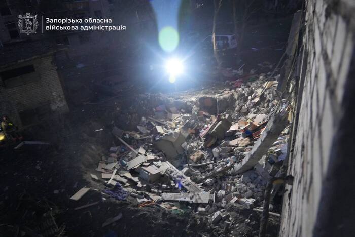 Наслідки російської повітряної атаки по Запоріжжю 30 жовтня, фото: Запорізька ОВА