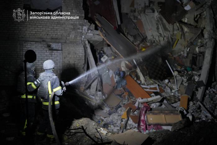 Последствия российской воздушной атаки по Запорожью 30 октября фото: Запорожская ОВА