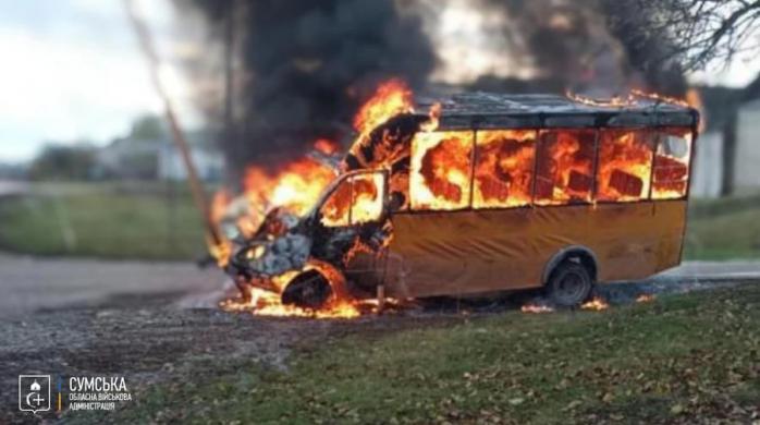 На Сумщині ворожий дрон влучив у маршрутку, перевізник призупинив рух до громади