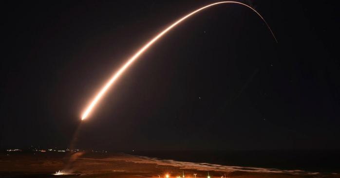 США в ноябре начнут испытания ядерного оружия. Фото: 