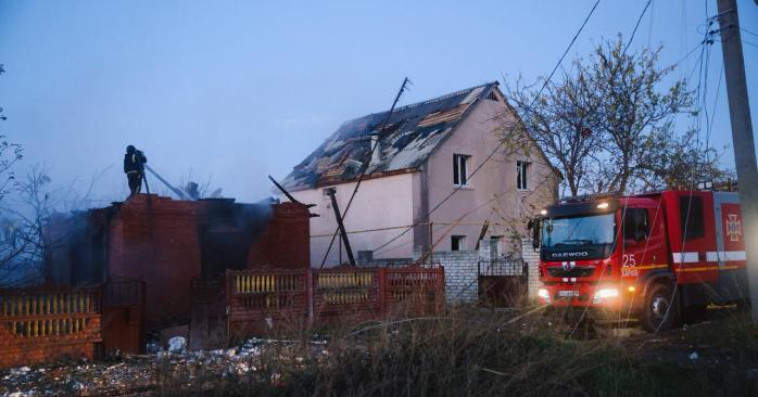 РФ ночью атаковала Украину шестью ракетами и 130 дронами. Фото: 