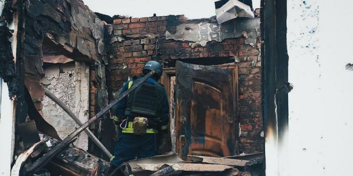 Последствия российского удара по селу Рубежное, фото: ГСЧС