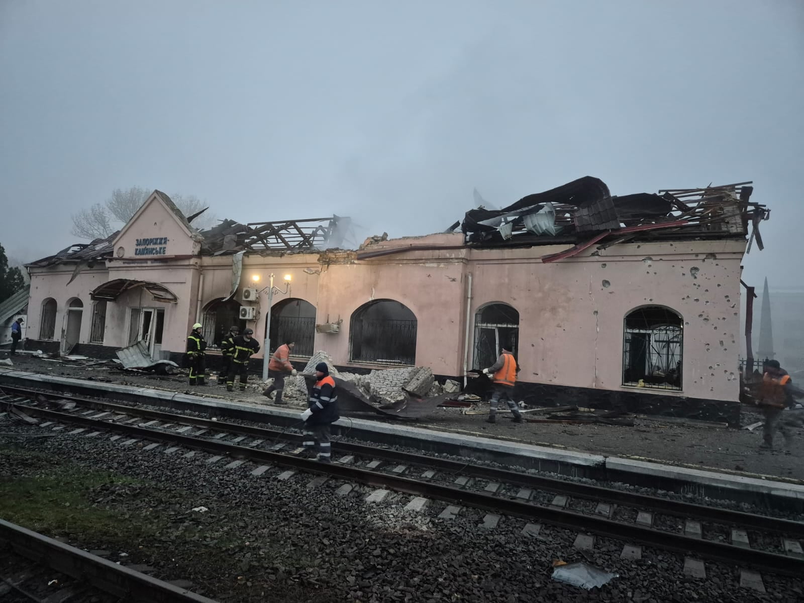 Окупанти обстріляли залізничну станцію в Дніпропетровській області. Фото: УЗ