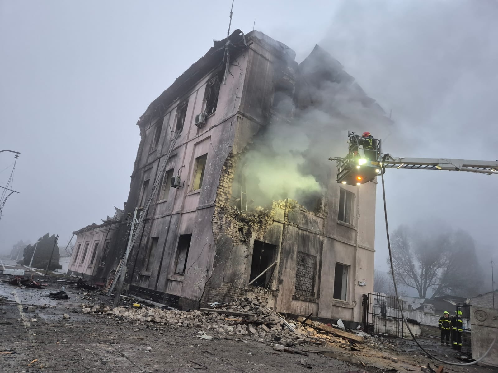 Окупанти обстріляли залізничну станцію в Дніпропетровській області. Фото: УЗ