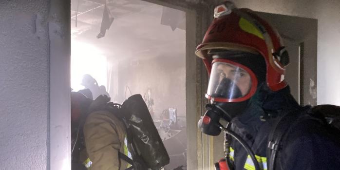 Последствия взрыва зарядной станции в Ивано-Франковске, фото: ГСЧС