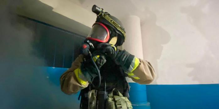 Последствия российского обстрела Херсона, фото: ГСЧС