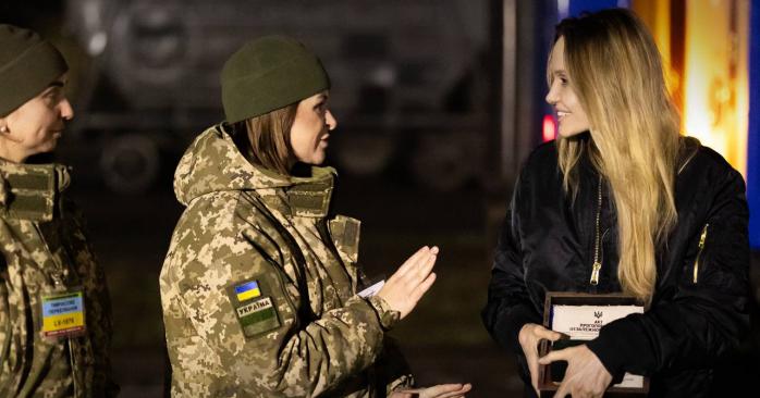 Пограничники встретились с Анджелиной Джоли. Фото: ГПСУ
