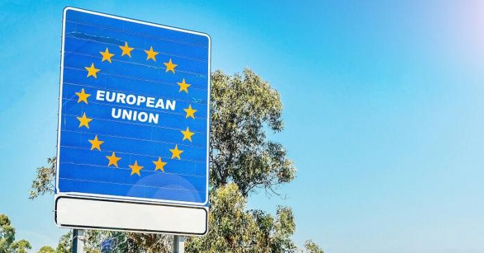 Еврокомиссия ограничила выдачу шенгенских виз для россиян в страны ЕС. Фото: 