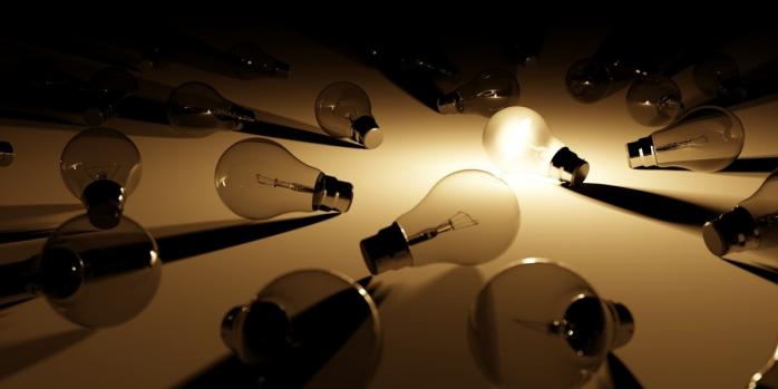 В Украине продолжают применять отключения электроэнергии, фото: