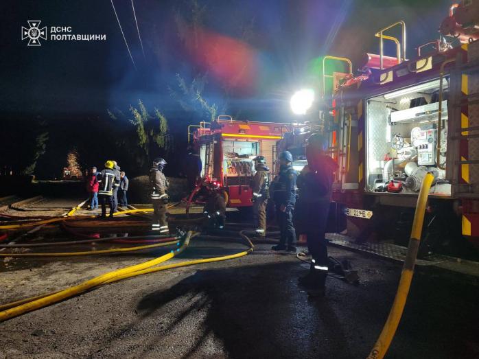 Российские обстрелы повредили посольство Азербайджана в Киеве. Фото: 