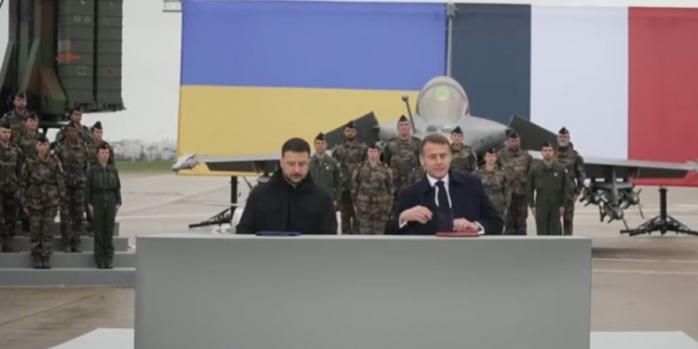 Владимир Зеленский и Эммануэль Макрон, скриншот видео