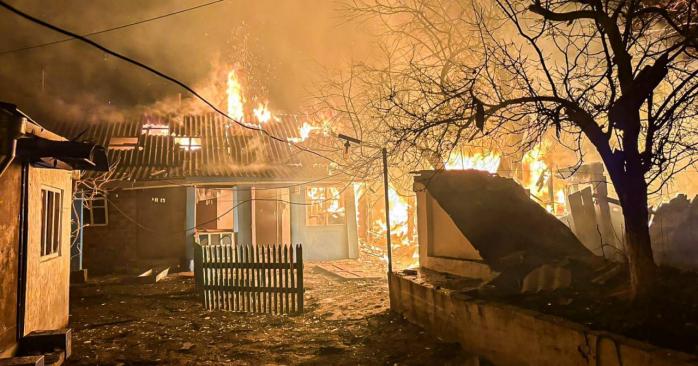 РФ атаковала ракетами Берестин в Харьковской области. Фото: ГСЧС