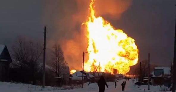 Масштабный взрыв произошел на газопроводе под российским Омском. Фото: 