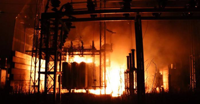 Дроны атаковали НПЗ в российской Рязани и обесточили Курщину. Фото: 