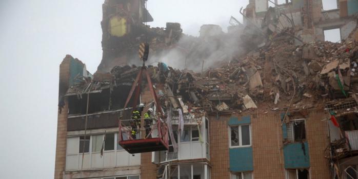 Последствия российского удара по Тернополю, фото: ГСЧС