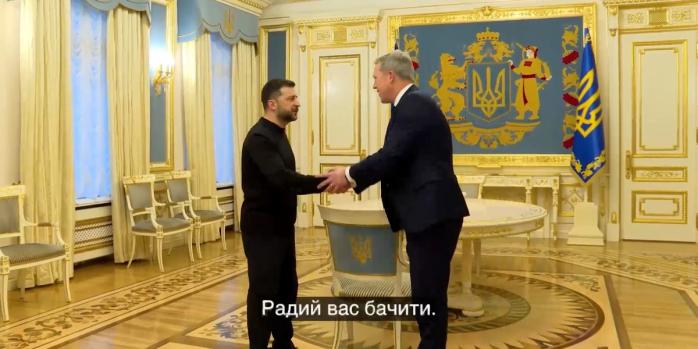 Владимир Зеленский и Дэниел Дрисколл, скриншот видео