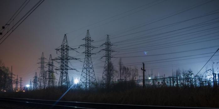 В Украине продолжают применять отключение электроэнергии, фото: