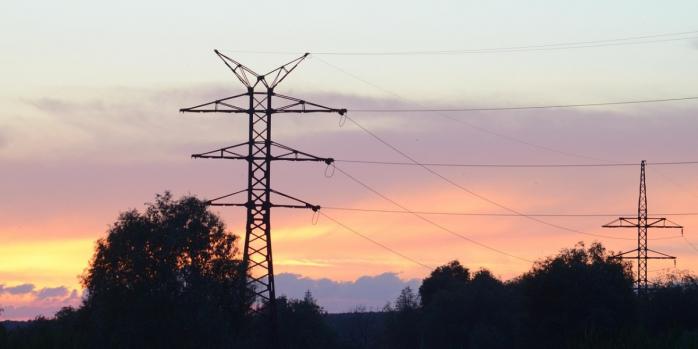 В Україні продовжують застосовувати відключення електроенергії, фото: