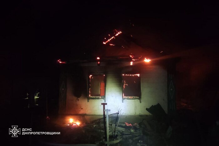 Наслідки російських ударів по Дніпропетровщині, фото: ДСНС