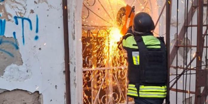 Последствия российских обстрелов Херсона 27 ноября, фото: ГСЧС