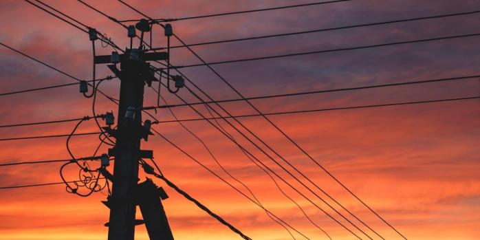 В Україні продовжуються відключення електроенергії, фото: