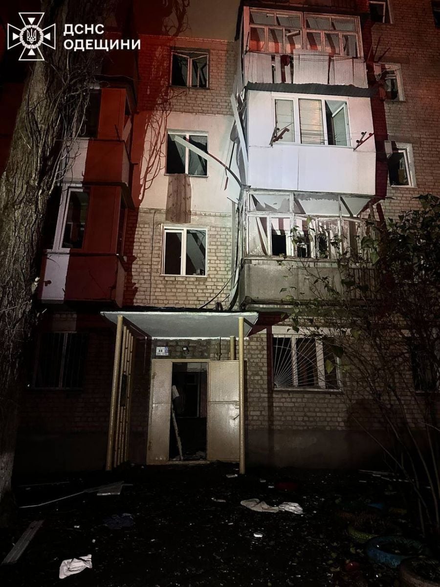 Наслідки обстрілів Одеси. Фото: ДСНС