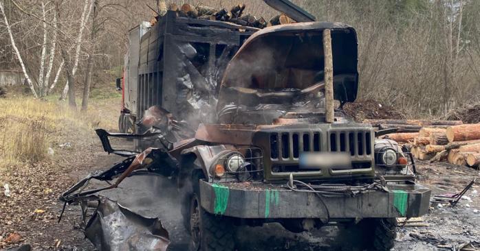 Россияне атаковали грузовик в Харьковской области. Фото: полиция