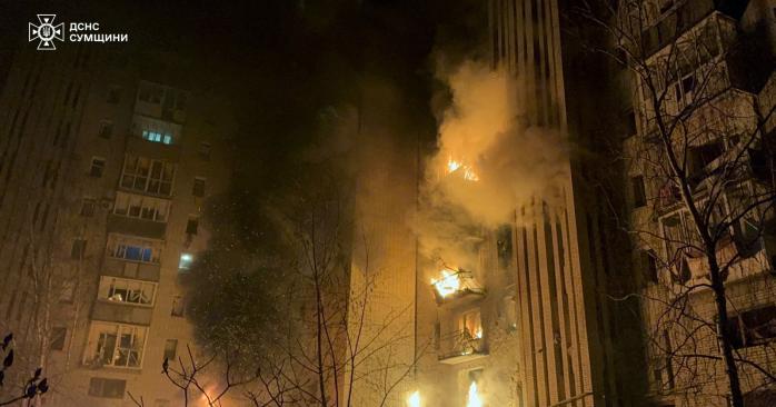 Наслідки обстрілу Охтирки. Фото: ДСНС