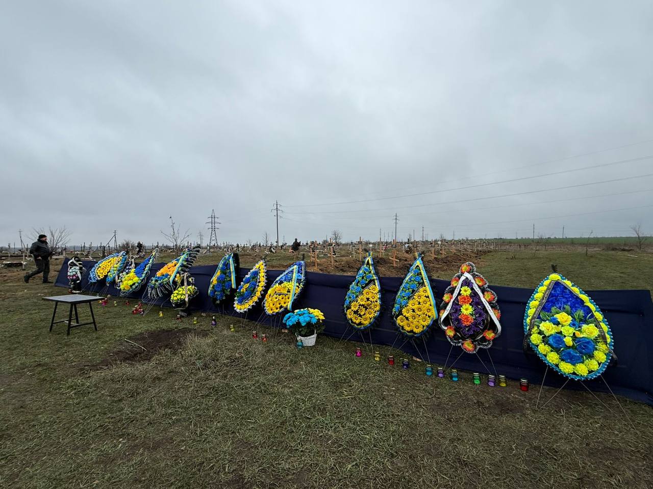 В Ізюмі перепоховали 449 людей. Фото: МВА