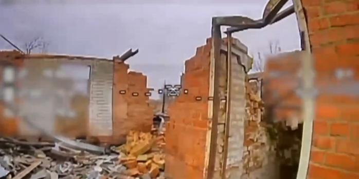 Уничтожение укрытия рашистов, скриншот видео