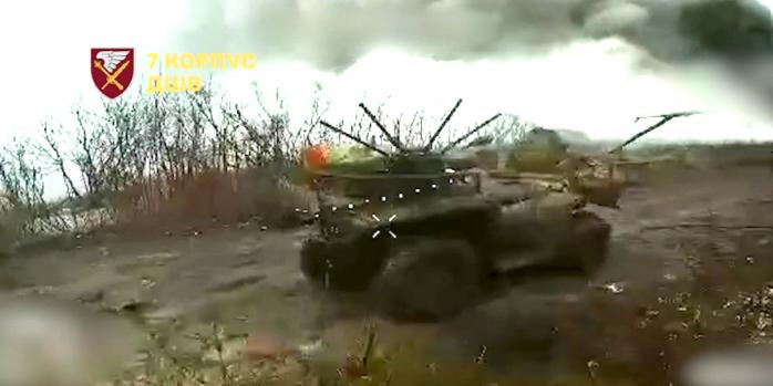 Уничтожение российских захватчиков, скриншот видео