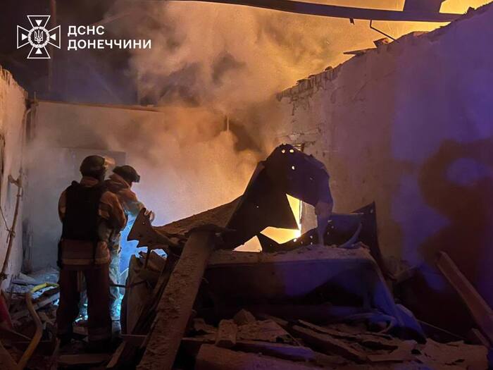 Наслідки російського обстрілу Донеччини, фото: ДСНС