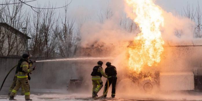 Последствия российского обстрела Донбасса, фото: ГСЧС