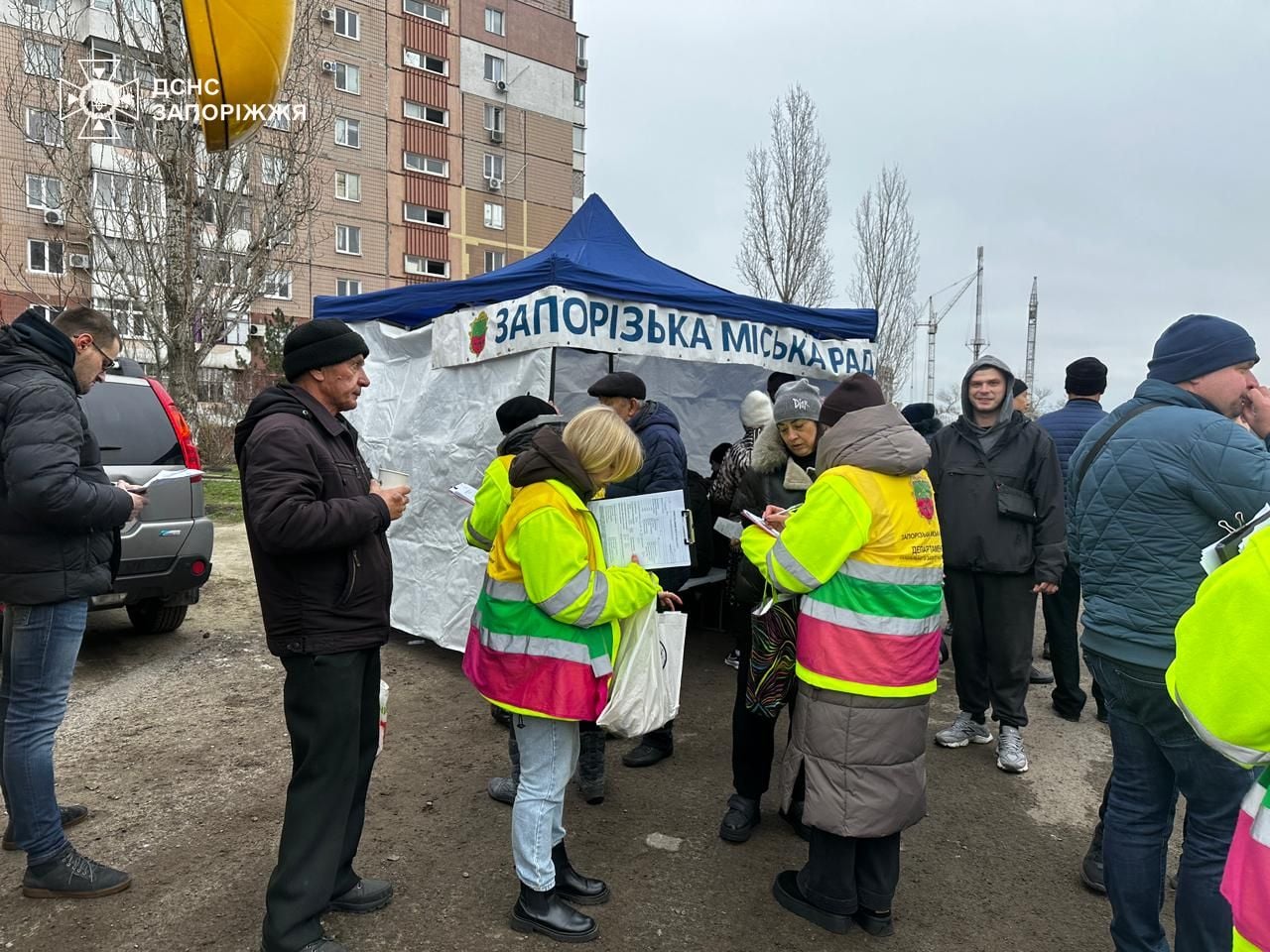 Наслідки обстрілу Запоріжжя. Фото: ДСНС