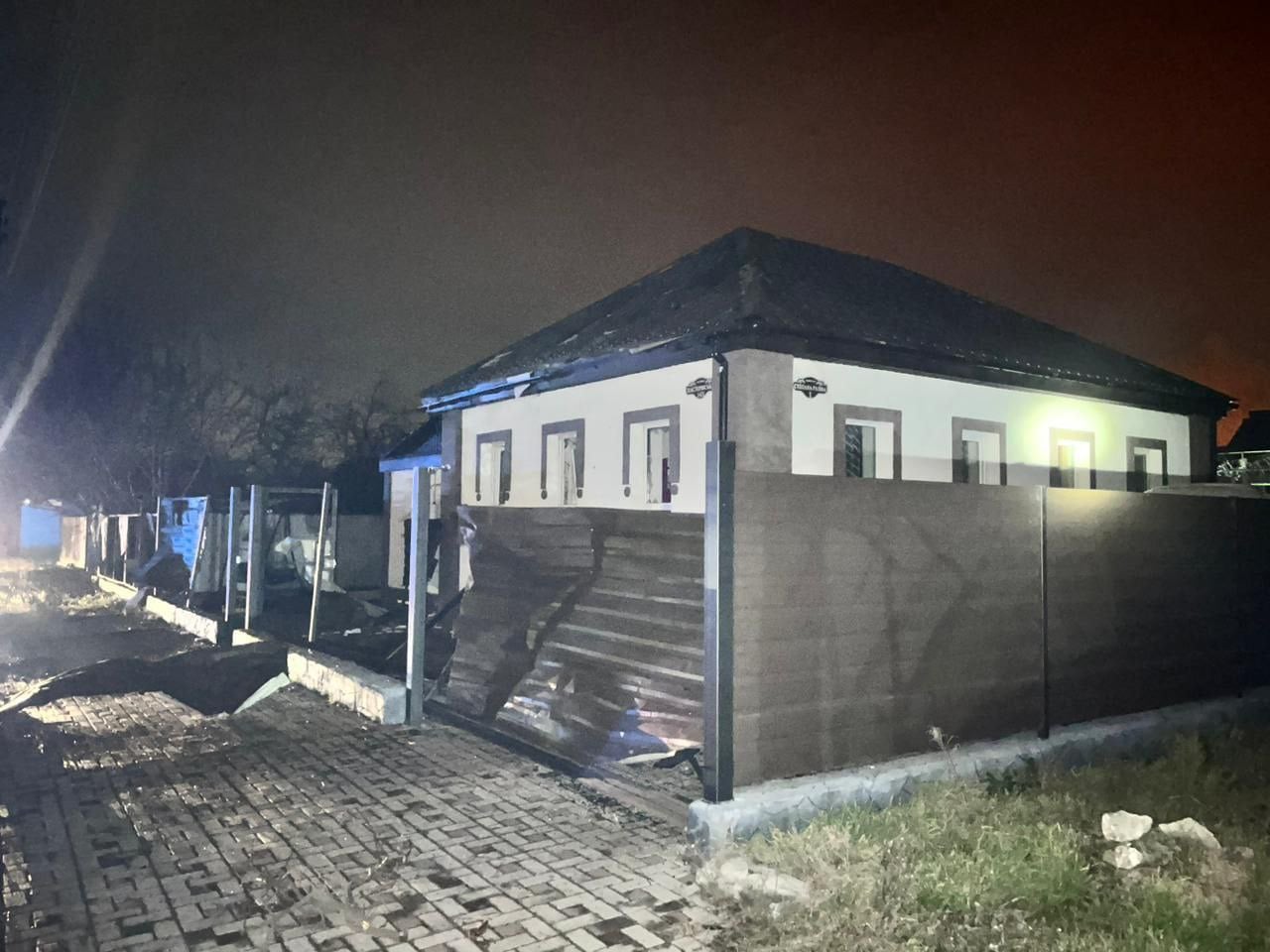 Окупанти масовано атакували дронами Черкаси. Фото: ОВА