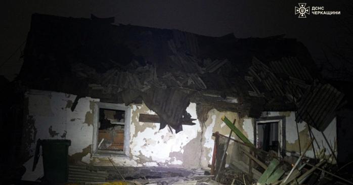 Оккупанты массированно атаковали дронами Черкассы. Фото: ОВА