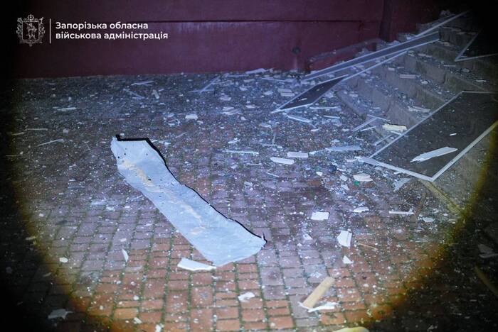 Наслідки удару російського дрона по Запоріжжю, фото: Запорізька ОВА