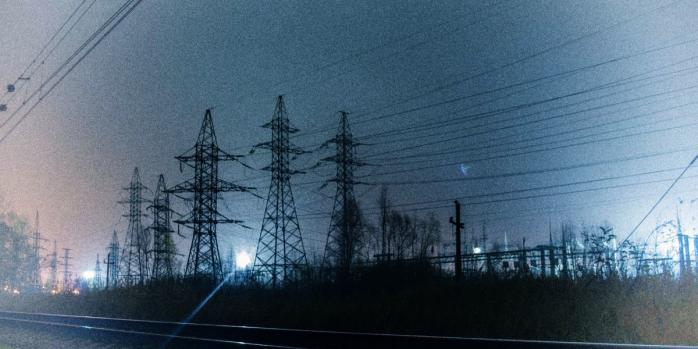 В Украине продолжают применять графики отключений электроэнергии, фото: