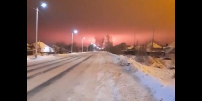 Вражено ще кілька важливих об&rsquo;єктів на території РФ, скріншот відео