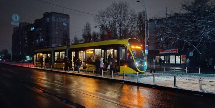 У Львові перевірять факти можливих порушень урядового рішення щодо відключень світла. Фото: