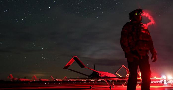 Генштаб підтвердив ураження нафтобази та складу МТЗ окупантів. Фото: 