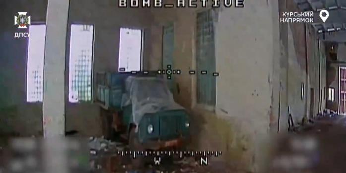 Знищення техніки російських загарбників, скріншот відео