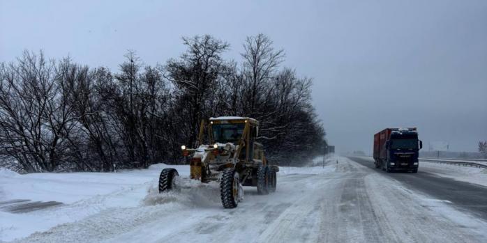 Негода охопила більшість областей України, фото: Мінгромад