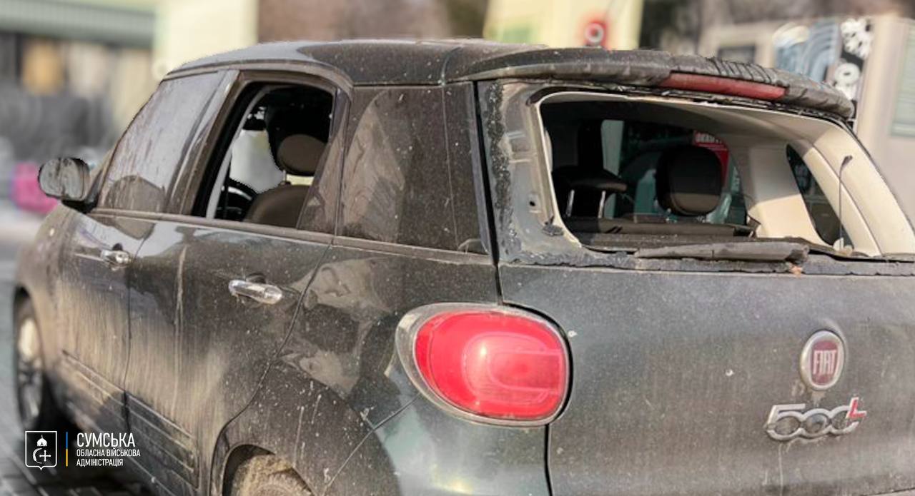 Російський дрон атакував АЗС у Сумах. Фото: Олег Григоров